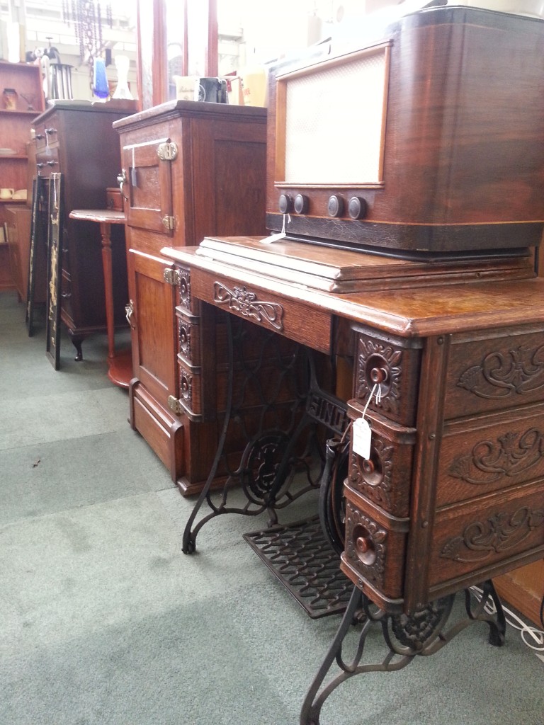 Singer Sewing Machine Geelong Vintage